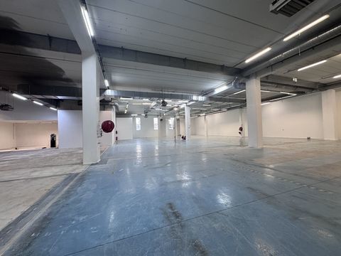 Locaux d'activit&eacute; - A LOUER - 2&nbsp;157 m&sup2; non divisibles 23373 94200 Ivry sur seine