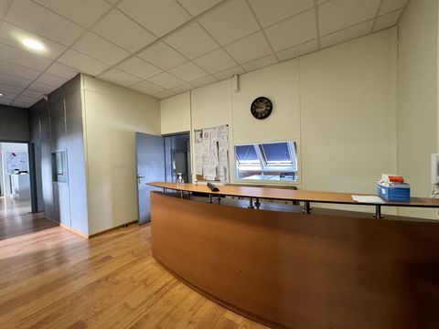 Bureaux - A LOUER - 649 m&sup2; divisibles &agrave; partir de 112 m&sup2; 9010 93400 Saint ouen