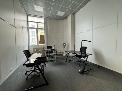 Bureaux - A LOUER - 869 m&sup2; divisibles &agrave; partir de 24 m&sup2; 15208 93100 Montreuil