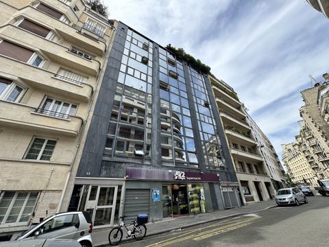 Bureaux - A LOUER - 190 m&sup2; divisibles &agrave; partir de 78 m&sup2; 6267 75016 Paris
