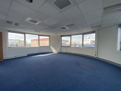 Bureaux - A LOUER - 541 m&sup2; non divisibles 6086 93160 Noisy le grand