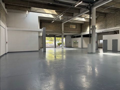 Locaux d'activit&eacute; - A LOUER - 3&nbsp;739 m&sup2; divisibles &agrave; partir de 254 m&sup2; 36767 93600 Aulnay sous bois