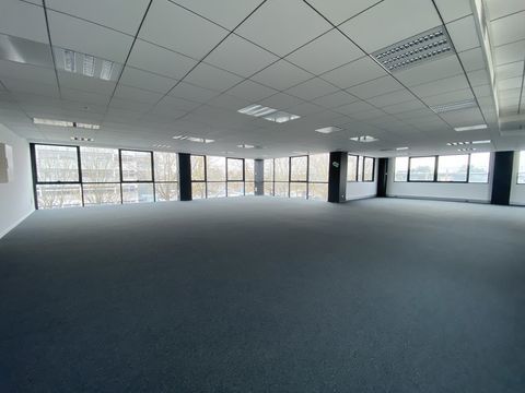 Bureaux - A LOUER - 320 m&sup2; non divisibles 4800 77500 Chelles