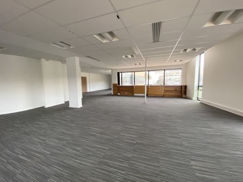 Bureaux - A VENDRE - 1&nbsp;907 m&sup2; divisibles &agrave; partir de 346 m&sup2; 5533084 94200 Ivry sur seine