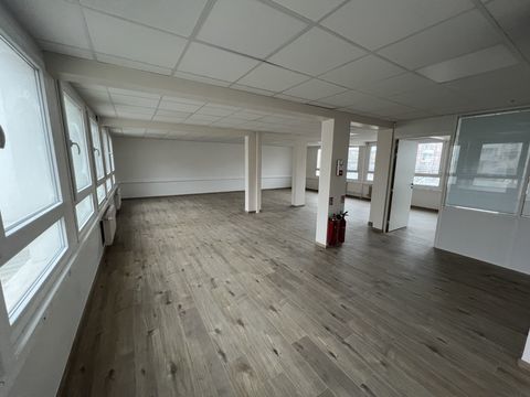 Bureaux - A LOUER - 267 m&sup2; divisibles &agrave; partir de 125 m&sup2; 3313 94200 Ivry sur seine
