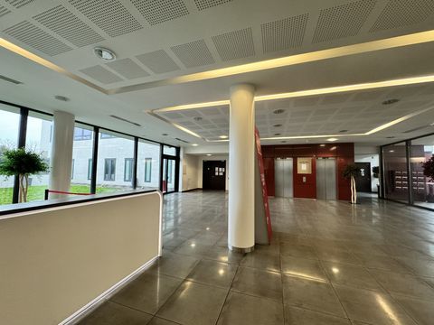 Bureaux - A LOUER - 353 m&sup2; non divisibles 5736 93110 Rosny sous bois