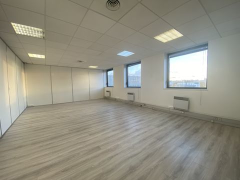 Bureaux - A LOUER - 287 m&sup2; divisibles &agrave; partir de 32 m&sup2; 4066 94200 Ivry sur seine