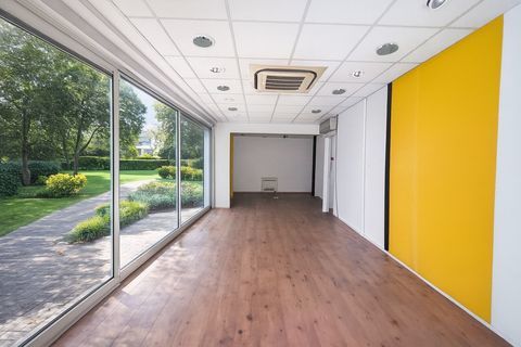 Bureaux - A VENDRE - 173 m&sup2; non divisibles 935000 75019 Paris