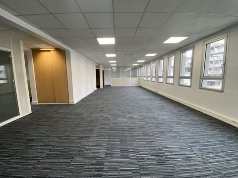 Bureaux - A LOUER - 325 m&sup2; non divisibles 5250 92110 Clichy