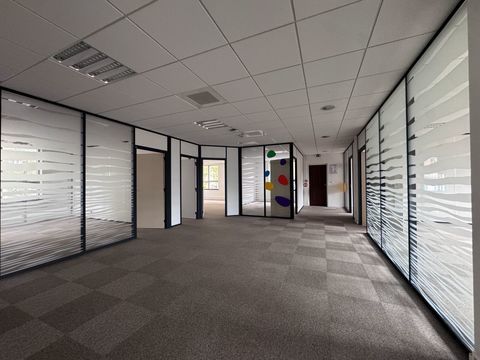 Bureaux - A VENDRE - 331 m&sup2; non divisibles 1193400 93100 Montreuil