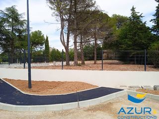  Terrain 587 m� La bastide-des-jourdans