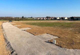  Terrain 233 m� Montanay