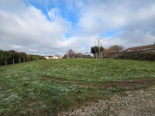  Terrain 825 m� Chazey-sur-ain