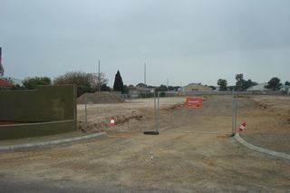  Terrain 320 m� Pia