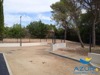  Terrain 587 m� La bastide-des-jourdans