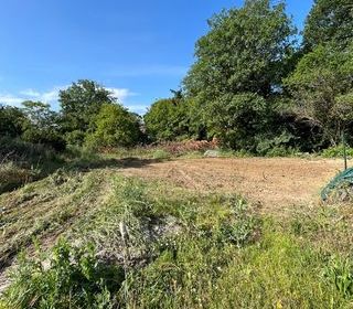  Terrain 900 m� Le puy-sainte-r�parade