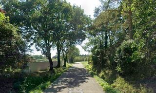  Terrain 860 m� L�guevin