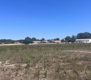  Terrain 537 m� �taules