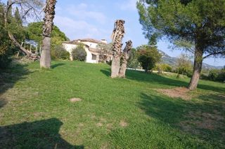  Terrain 950 m� La crau