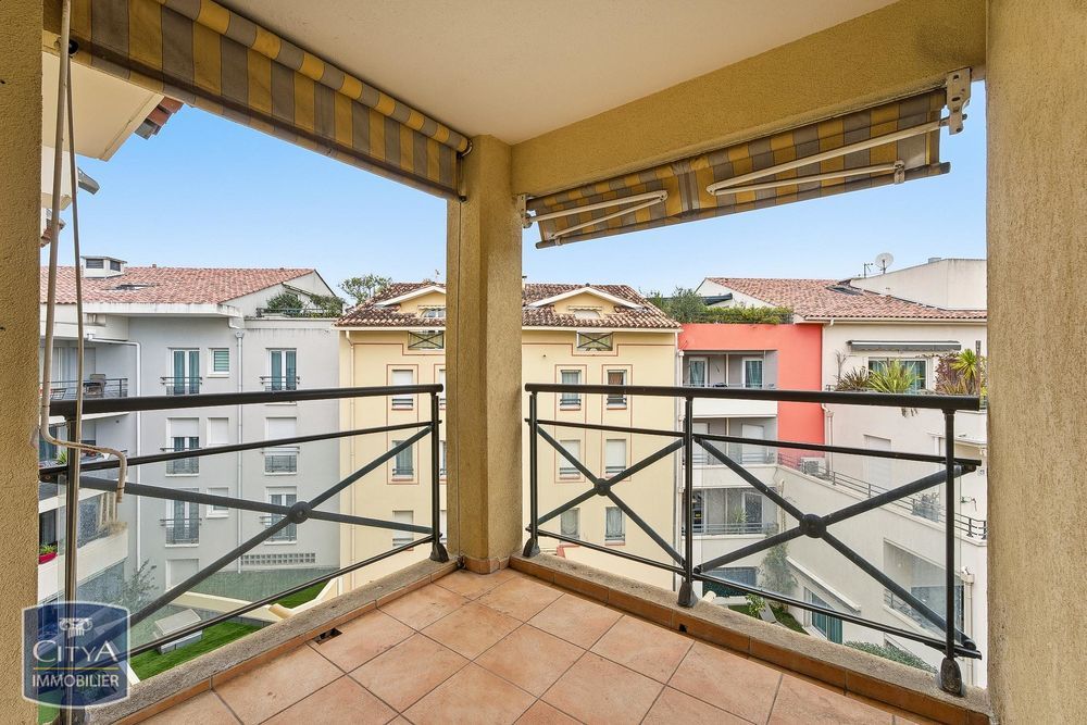 � vendre  Appartement Saint-Rapha�l (83700)