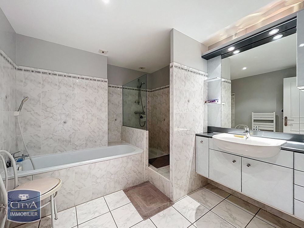 � vendre  Appartement Nimes (30900)