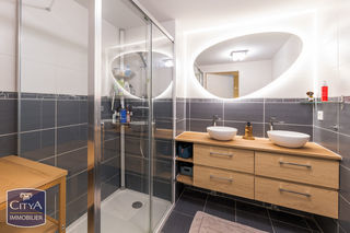  Appartement � vendre 3 pi�ces 77 m�