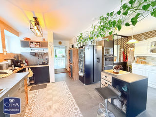  Maison � vendre 6 pi�ces 210 m�