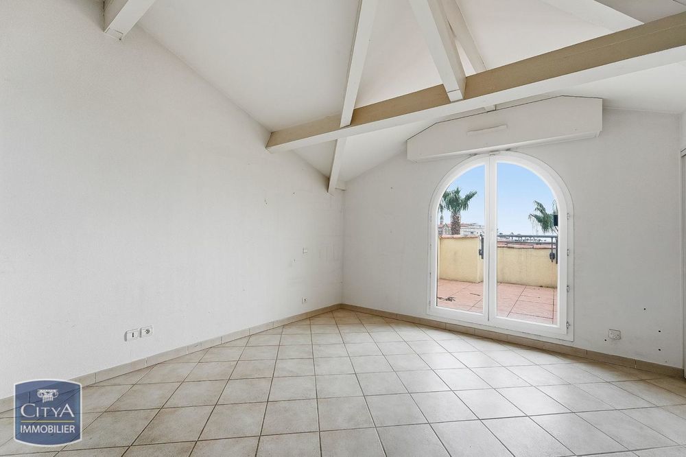 � vendre  Appartement Saint-Rapha�l (83700)