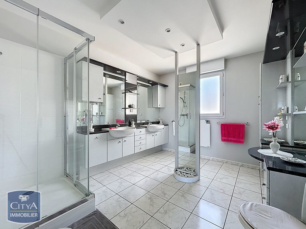 � vendre  Appartement Nimes (30900)