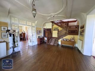  Maison � vendre 8 pi�ces 308 m�