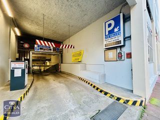  Parking / Garage � vendre 