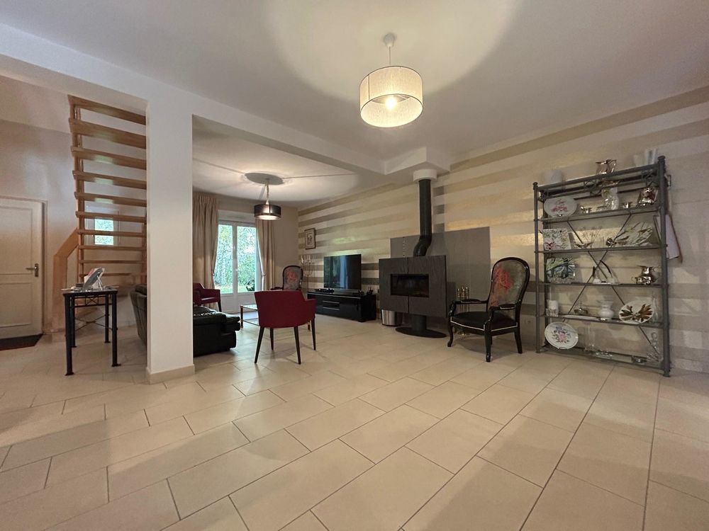 � vendre  Maison Saint-Cyr-sur-Loire (37540)