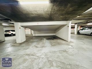  Parking / Garage � vendre 