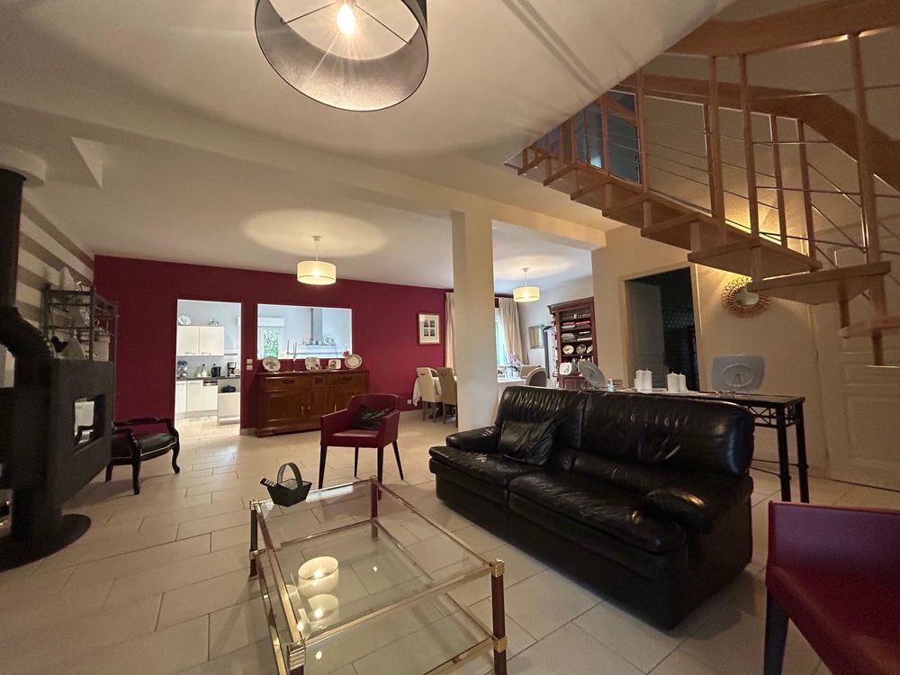 � vendre  Maison Saint-Cyr-sur-Loire (37540)