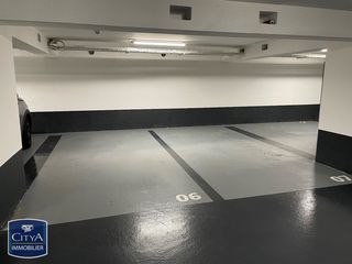  Parking / Garage � vendre 
