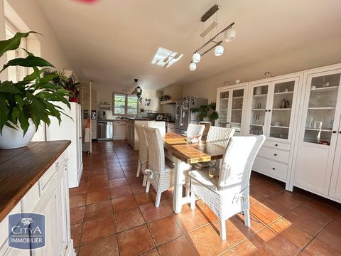   maison Maison - 4 pi�ce(s) - 165 m�