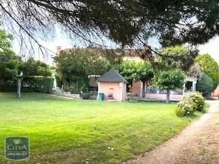  Maison � vendre 5 pi�ces 240 m�