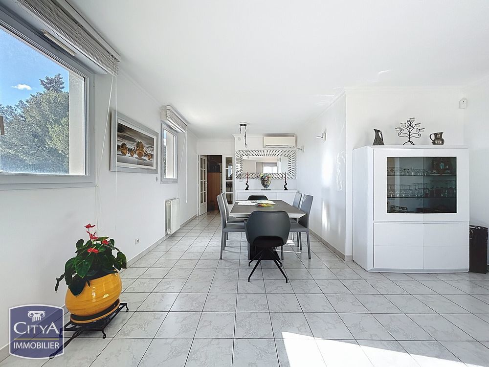 � vendre  Appartement Nimes (30900)