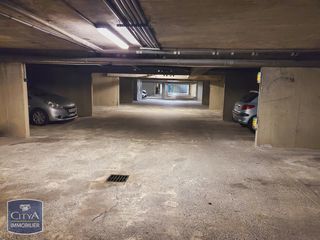  Parking / Garage � vendre 
