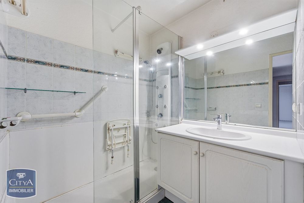 � vendre  Appartement Saint-Rapha�l (83700)