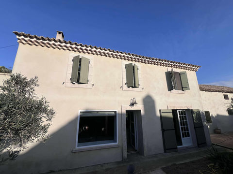   Mas 225 m2 enti�rement r�nov� Maison - 7 pi�ce(s) - 225 m�