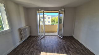  Appartement � louer 4 pi�ces 77 m�