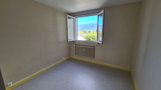  Appartement � louer 4 pi�ces 77 m�