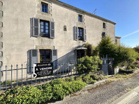   MAISON 8 PIECES- 300 m2 et APPARTEMENT- POIRE SUR VIE - Maison - 8 pi�ce(s) - 300 m�