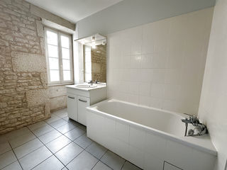  Immeuble � vendre 196 m�