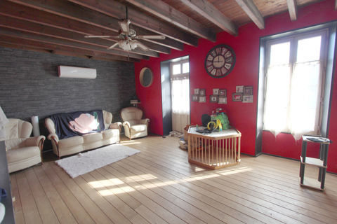   Maison en Pierres avec Hangars Maison - 5 pi�ce(s) - 160 m�