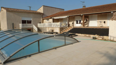   Belle villa avec piscine couverte sur 6.500m2 du terrain Maison - 7 pi�ce(s) - 199 m�