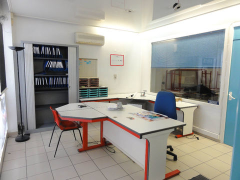 Local commercial Chambery 74 m2 119000 73000 Chambery