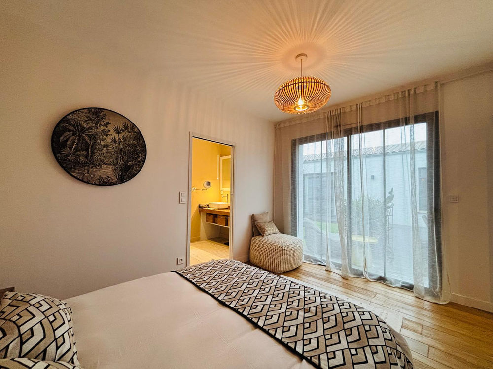 � vendre  Propri�t�/ch�teau La Rochelle (17000)