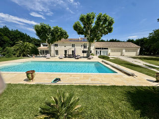  Maison � vendre 9 pi�ces 308 m�